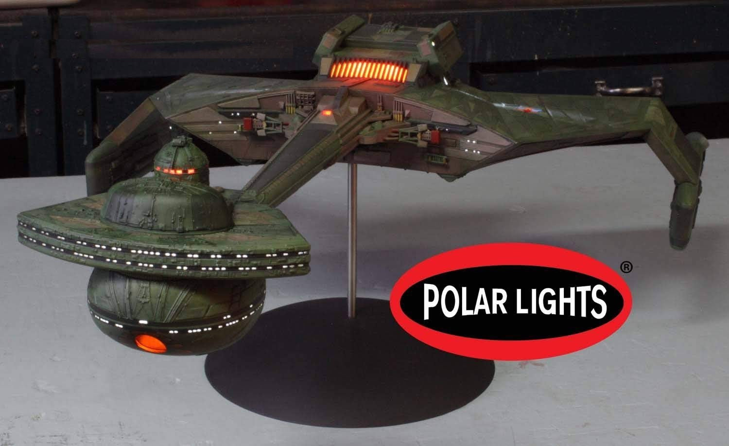 Modèle réduit Polar Light Vaisseau Klingon K'T'INGA