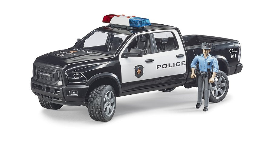 Camionnette de police RAM 2500 avec policier